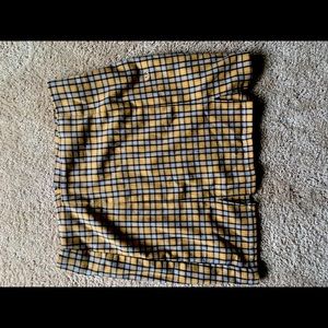 Plaid clueless Aeropostale skirt l yellow black